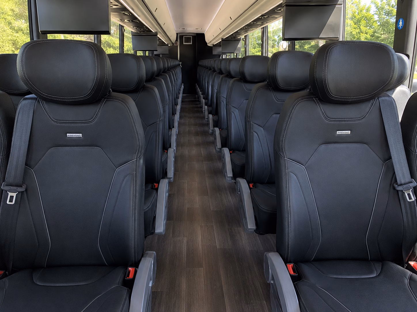 bus rentals to chateau ste michelle and the hollywood hill wineries