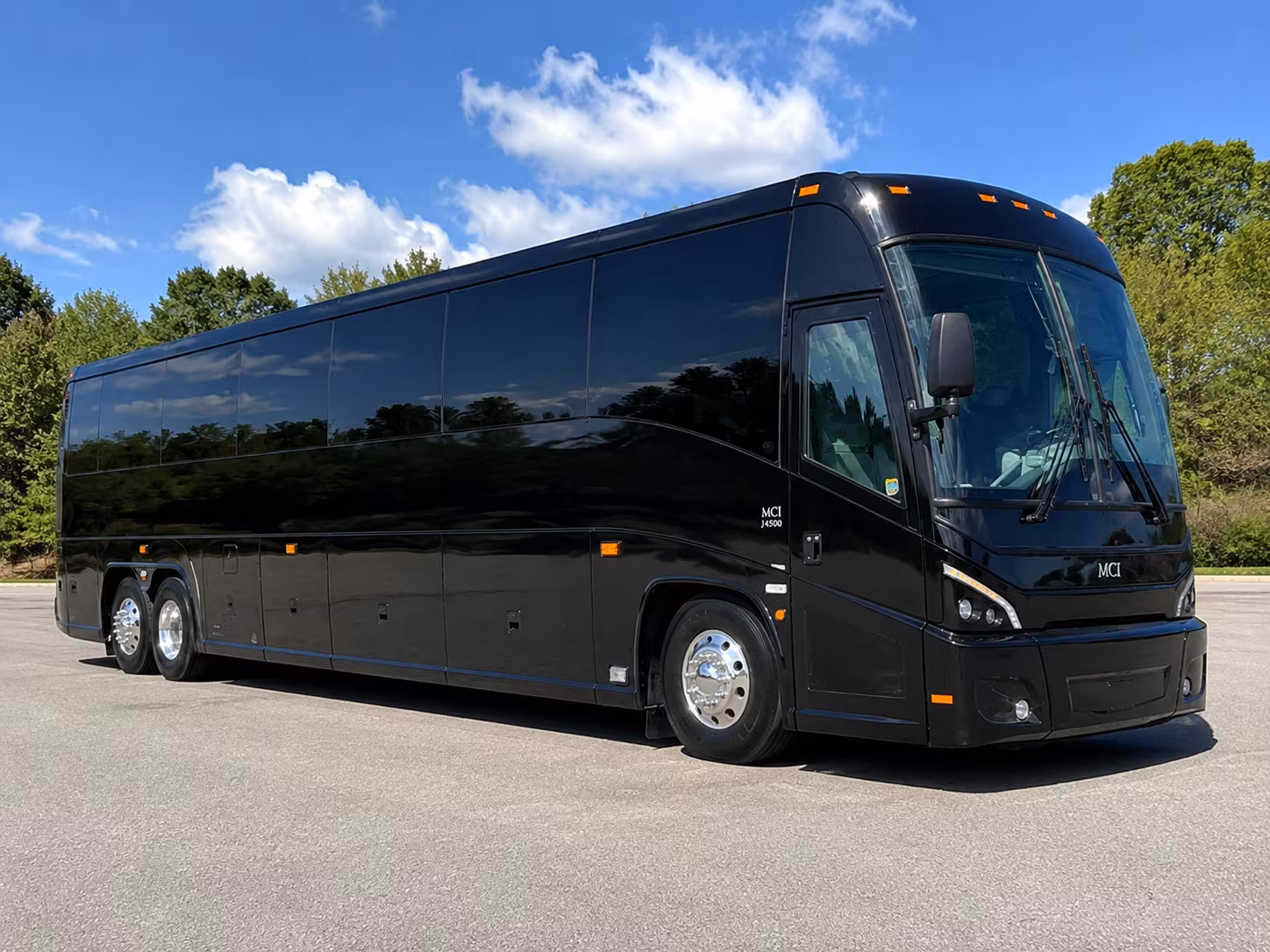 charter buses to uw huskies games at husky stadium