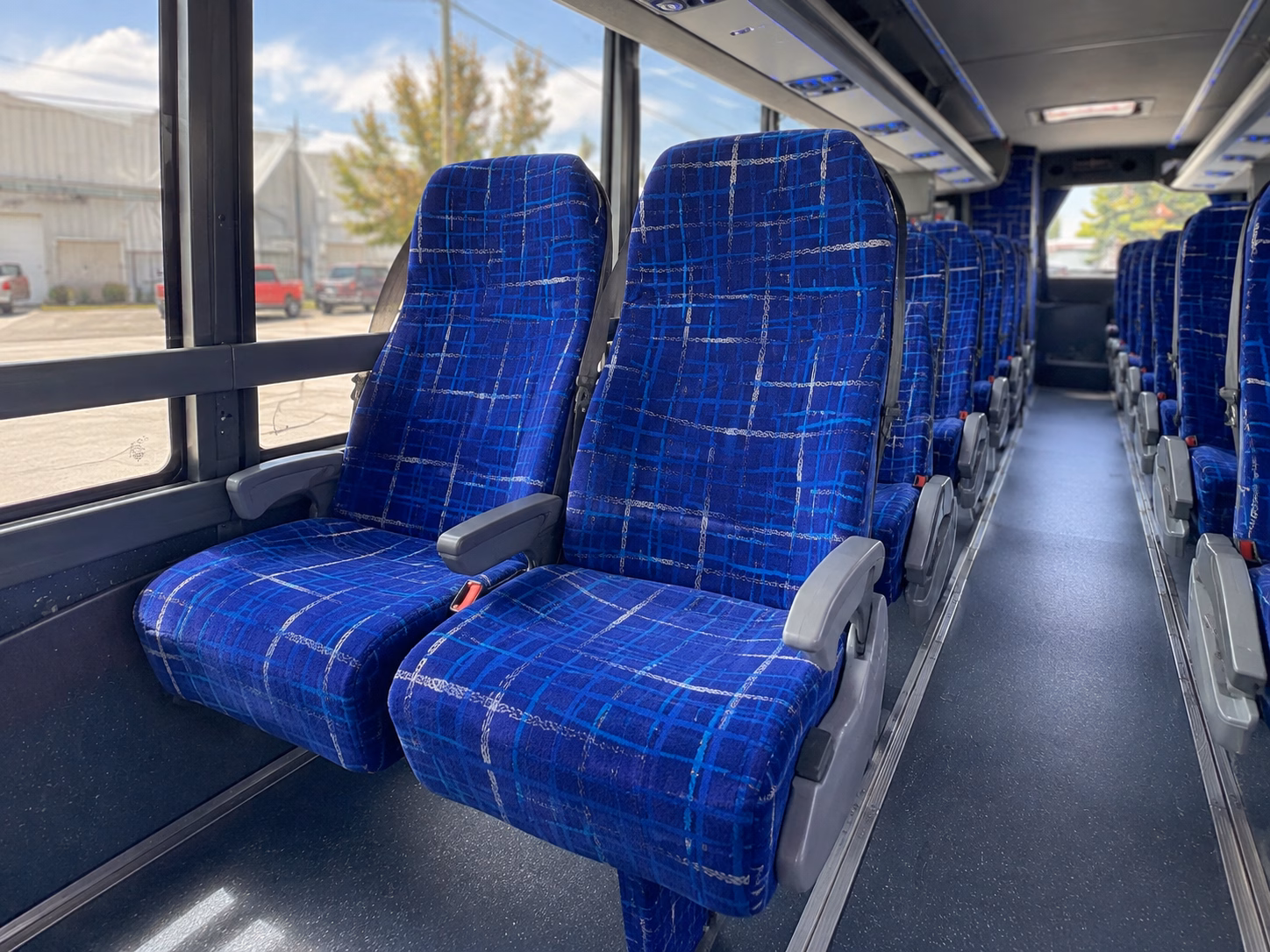 comfortable buses for wedding day bridal party pickups