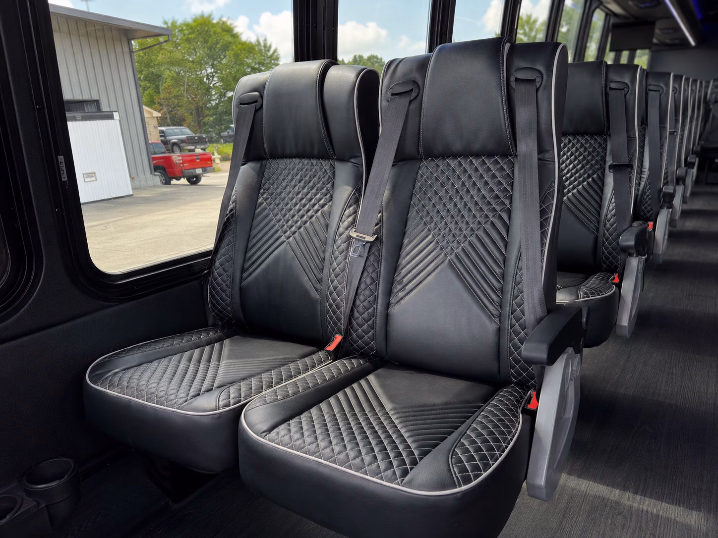 shuttle buses between kirkland hotels and your ceremony venue